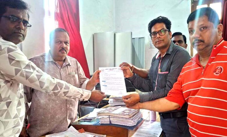 छिंदवाड़ा में अतिथि शिक्षकों ने कलेक्टर को सौंपा ज्ञापन