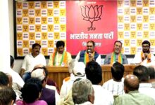 वरिष्ठजनों के अनुभव से मजबूत होगा संगठन, चंद्रशेखर ने किया आत्मीय संवाद | Dainik Yashonnati प्रदेश संगठन महामंत्री चंद्रशेखर छिंदवाड़ा में भाजपा के वरिष्ठजनों से संवाद करते हुए