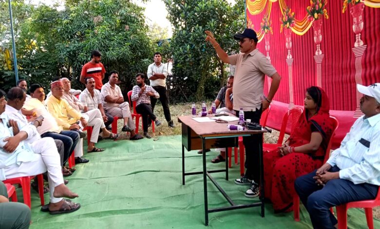 छपारा में शारदेय नवरात्र को लेकर आयोजित शांति समिति की बैठक