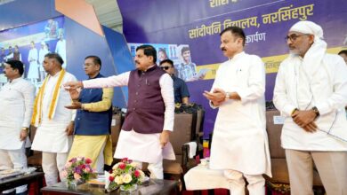 नरसिंहपुर में नवनिर्मित सांदीपनि विद्यालय के लोकार्पण समारोह को संबोधित करते मुख्यमंत्री डॉ. मोहन यादव