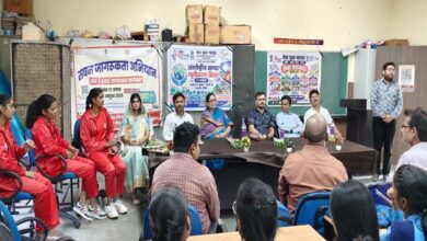 छपारा आईटीआई में माय भारत के जागरूकता कार्यक्रम में शामिल विद्यार्थी एवं अतिथि