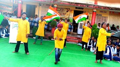 जन-जन तक पहुंचे जनहितैषी योजनाओं का संदेश, ‘नमो सेवा—अनकही कहानियां’ अभियान ने पकड़ी रफ्तार | Dainik Yashonnati सिवनी में नमो सेवा अनकही कहानियां अभियान के तहत नुक्कड़ नाटक