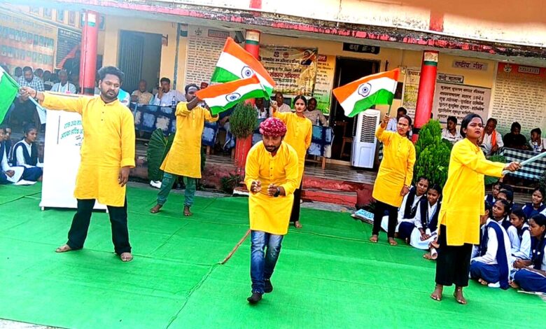 सिवनी में नमो सेवा अनकही कहानियां अभियान के तहत नुक्कड़ नाटक