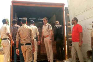 सिवनी में कंटेनर से 70 गौवंश बरामद कर पुलिस ने आरोपी को गिरफ्तार किया