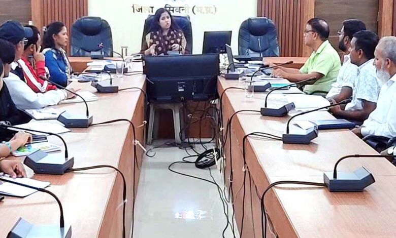 सिवनी स्पोर्ट्स लीग 2026 की बैठक में कलेक्टर नेहा मीना